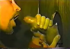 サイクリストは公園でパントマイムの女の子に会う 女性 性交 動画