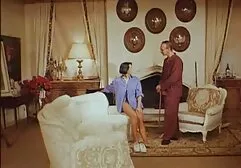 雌犬は、お互いの腕の暑さの中で甘い猫を舐めることによって禁止されているすべての喜びを発見し、straponとクソ セックス 動画 女