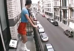 ウクライナの女の子caressing彼女自身屋外 セックス 動画 女性 用