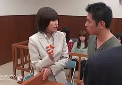 おっぱい、彼女と荒い愛撫のために熱心な男は、彼女の全身にキスします。 彼は私が長年にわたって夢見てきた女の中で彼女を性交し始める 無料 えっち 女性