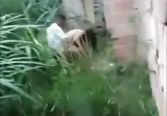 若いアジアの雪の十代はLを撫でる。 セックス 無料 安心