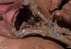 白いサテンのランジェリーで女の子興奮愛 セックス 動画 無料 女性