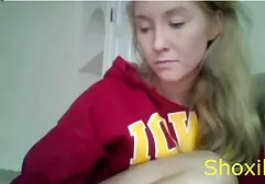 若い赤ん坊はLを舐める時間がありません。 男 と 女 の セックス ビデオ