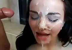 男fucks女の子に彼女の甘い穴 おんな エッチ 動画