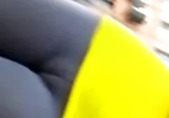 夫と妻は彼らの年のためにカメラに自分のスキルを提示します 女性 セックス 映像