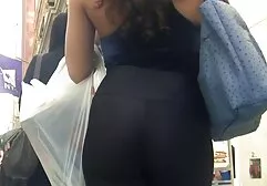 精液のリットルは漏斗を通して彼女の猫に注がれます セックス 女性 動画