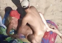 ラテン系は、彼女の角質の穴を突き出し、コックを待っています 鈴木 一徹 彼女