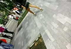 筋肉の成熟したボディービルダーは彼女の体を披露 セックス 動画 女の子