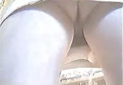 老人の夫が家にいない間、ブロンドは家事をする男と楽しい時を過すことにしました セックス 女性 無料