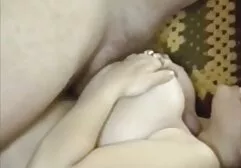 金髪jerks 中 年 女性 セックス 動画 off aコックとともに彼女の美しい足