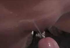 かわいい金髪は彼女の体を披露するのが大好き 女 動画 sex