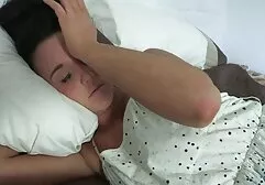 若い女の子に舐められるのが大好きな売春婦のために若いふしだらな女の子が選ばれます 女 同士 セックス 無料 動画