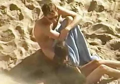 女の子upskirtとstroking滑りを通してパンティー レズビアン の セックス 動画